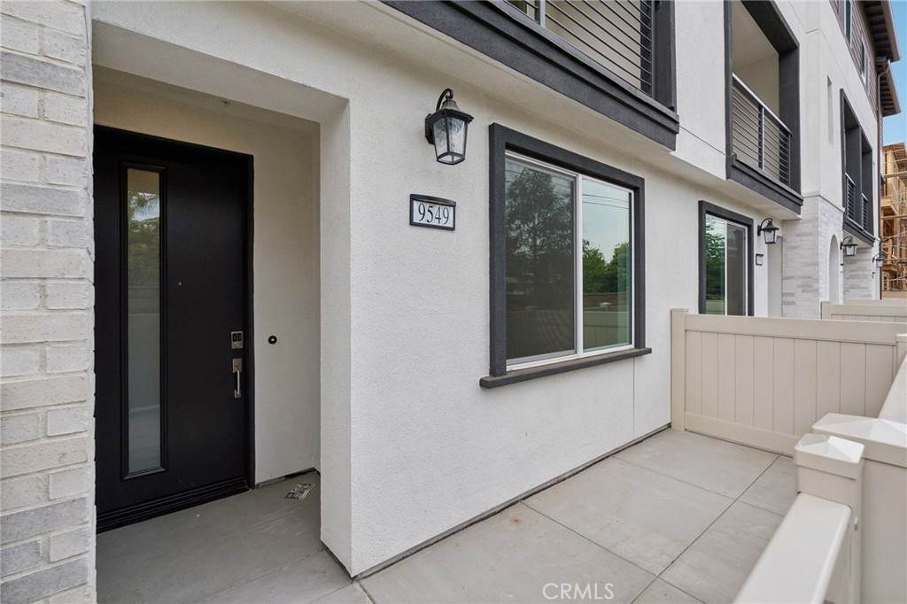 9549 Hannah Way - Photo 1