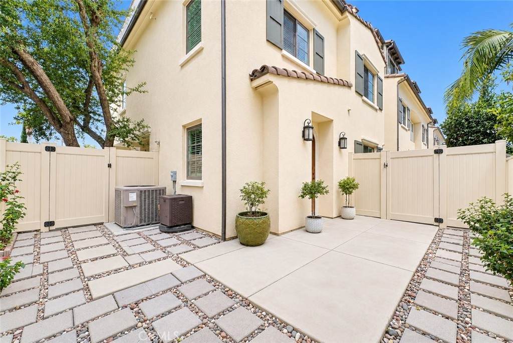 https://bt-photos.global.ssl.fastly.net/socal/orig_boomver_4_516718134-2.jpg
