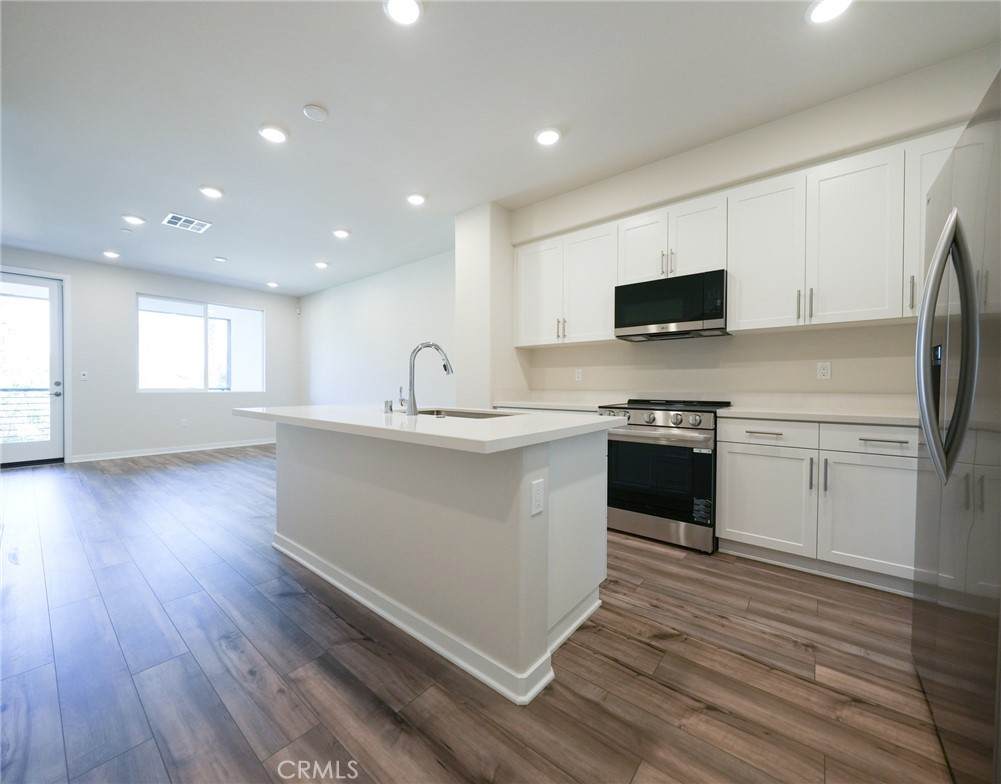 9561 Hannah Way - Photo 1