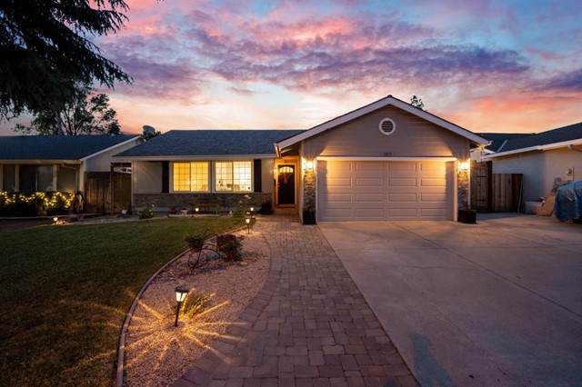 365 Conestoga Way - Photo 1