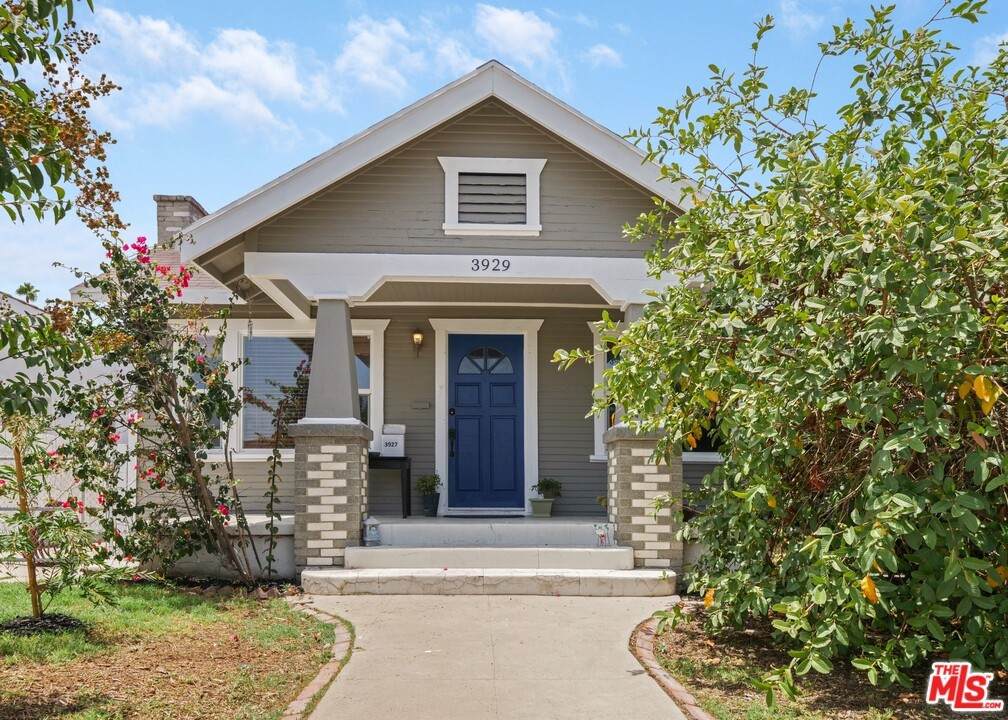 3927 Arlington Avenue - Photo 1