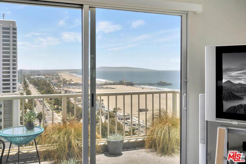 101 California Avenue - Photo 1