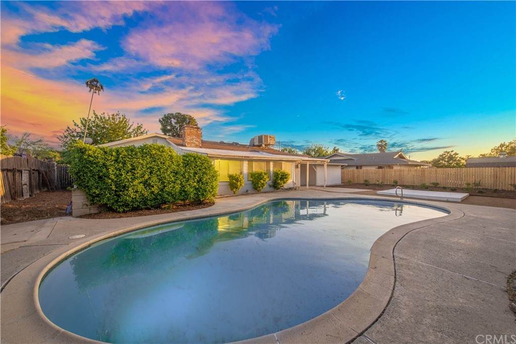 41322 Whittier Avenue - Photo 1