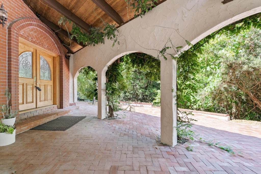 500 Glen Canyon Road - Photo 1