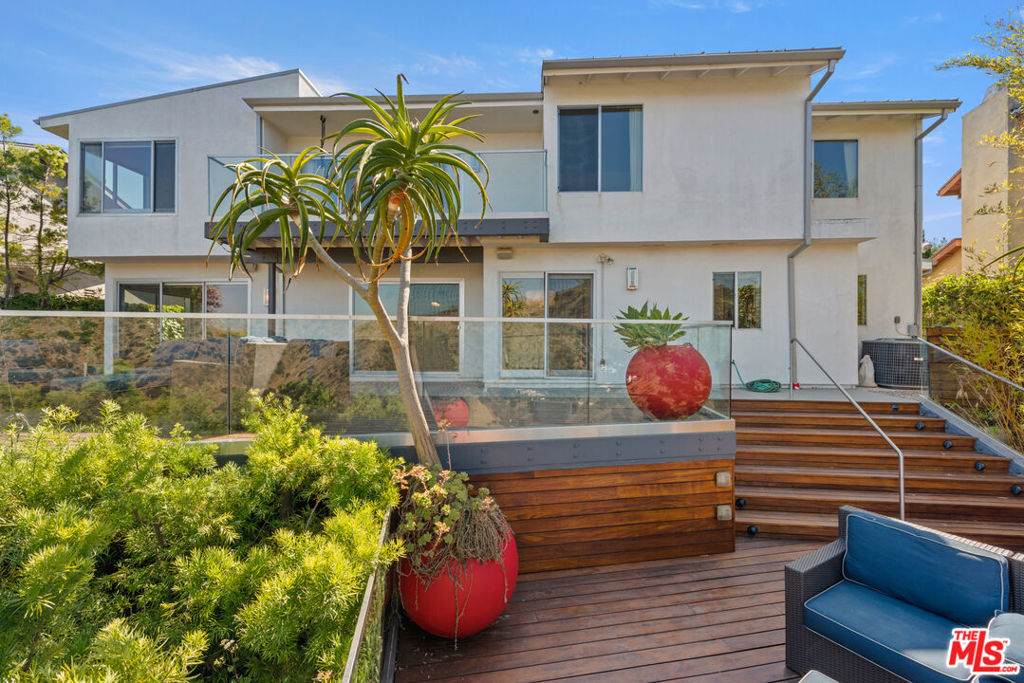 2048 Hercules Drive - Photo 1
