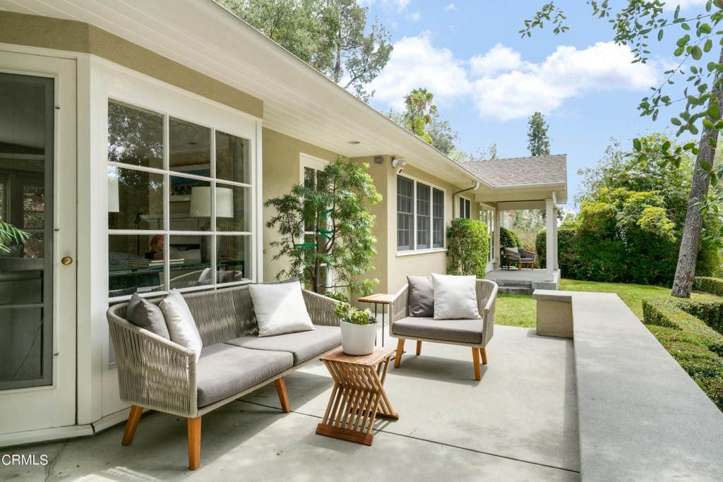 80 San Rafael Avenue - Photo 1