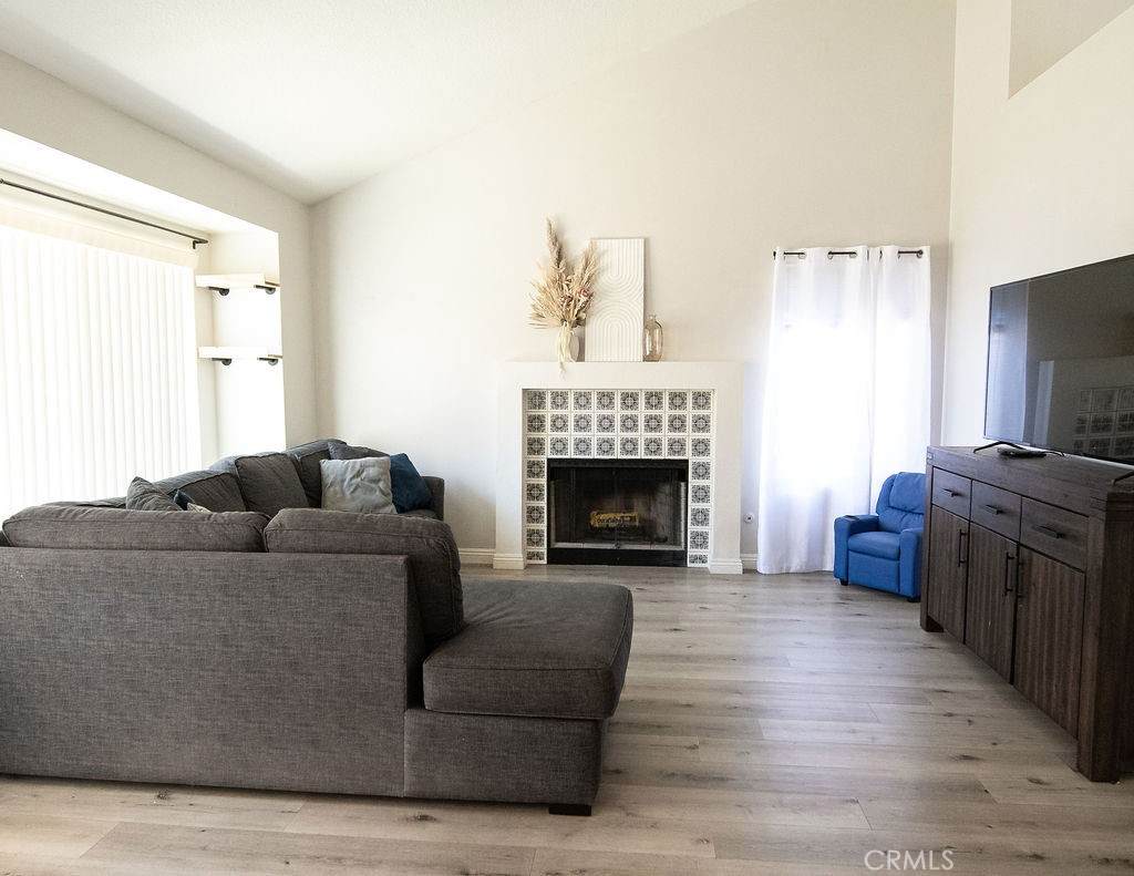 22740 Brompton Street - Photo 1