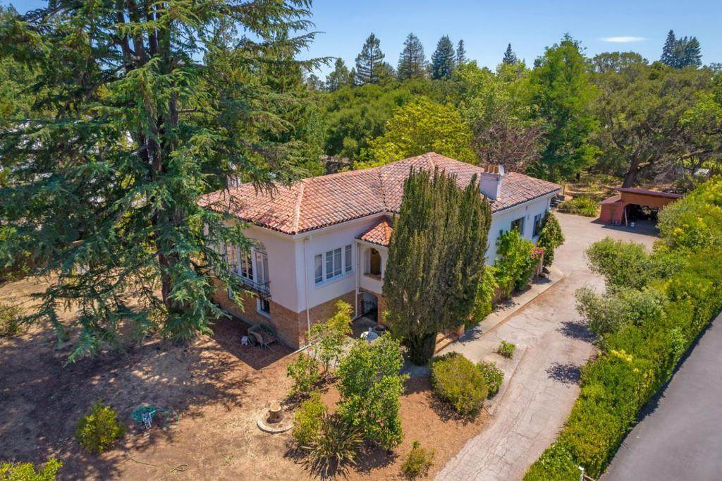 167 Almendral Avenue - Photo 1