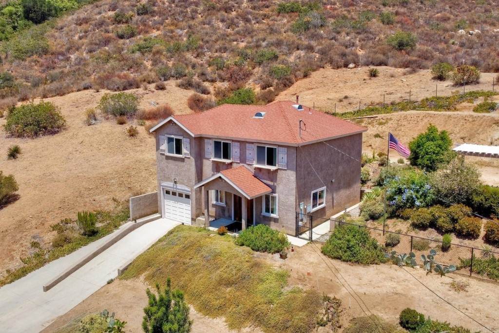 937 Kelly Drive - Photo 1