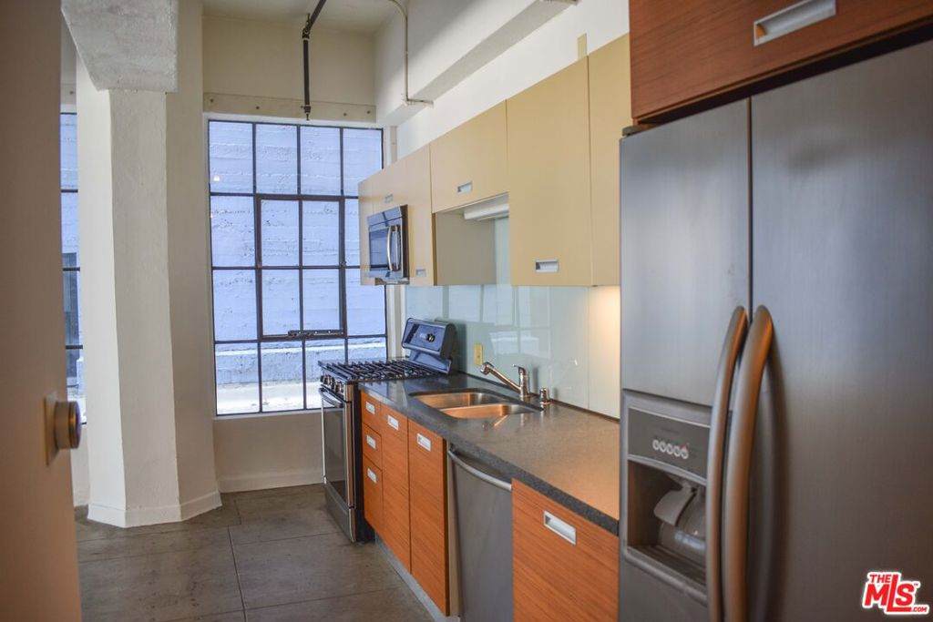 746 Los Angeles Street - Photo 1