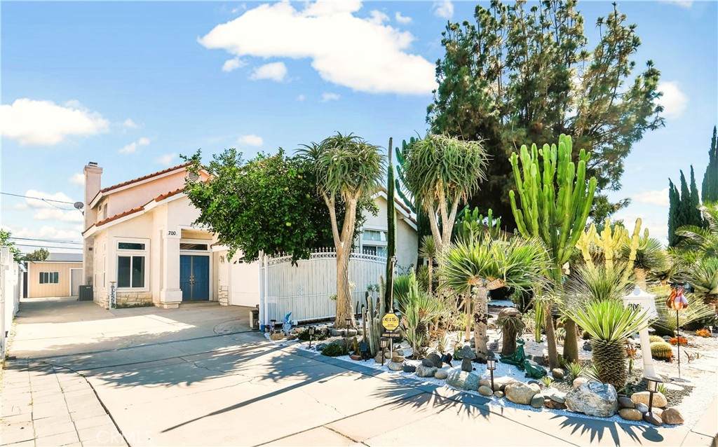 700 Kenmore Drive - Photo 1