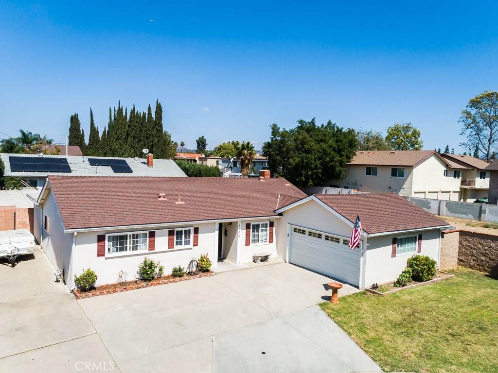 2925 Mayfair Avenue - Photo 1