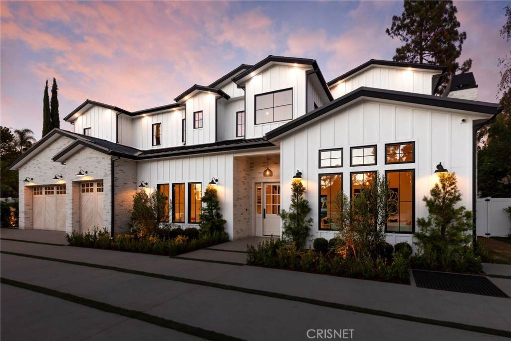 5210 Tampa Avenue - Photo 1