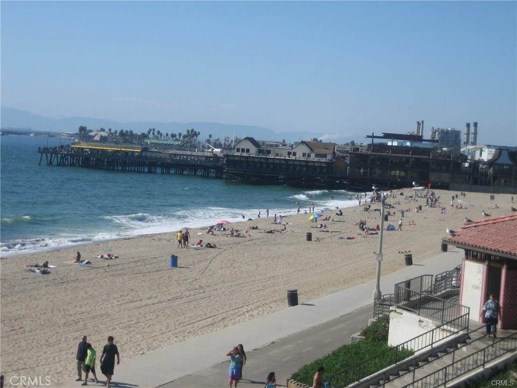401 -417 Pacific Coast Hwy - Photo 1