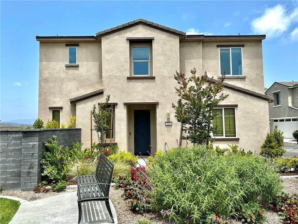 3162 Ivy Way - Photo 1
