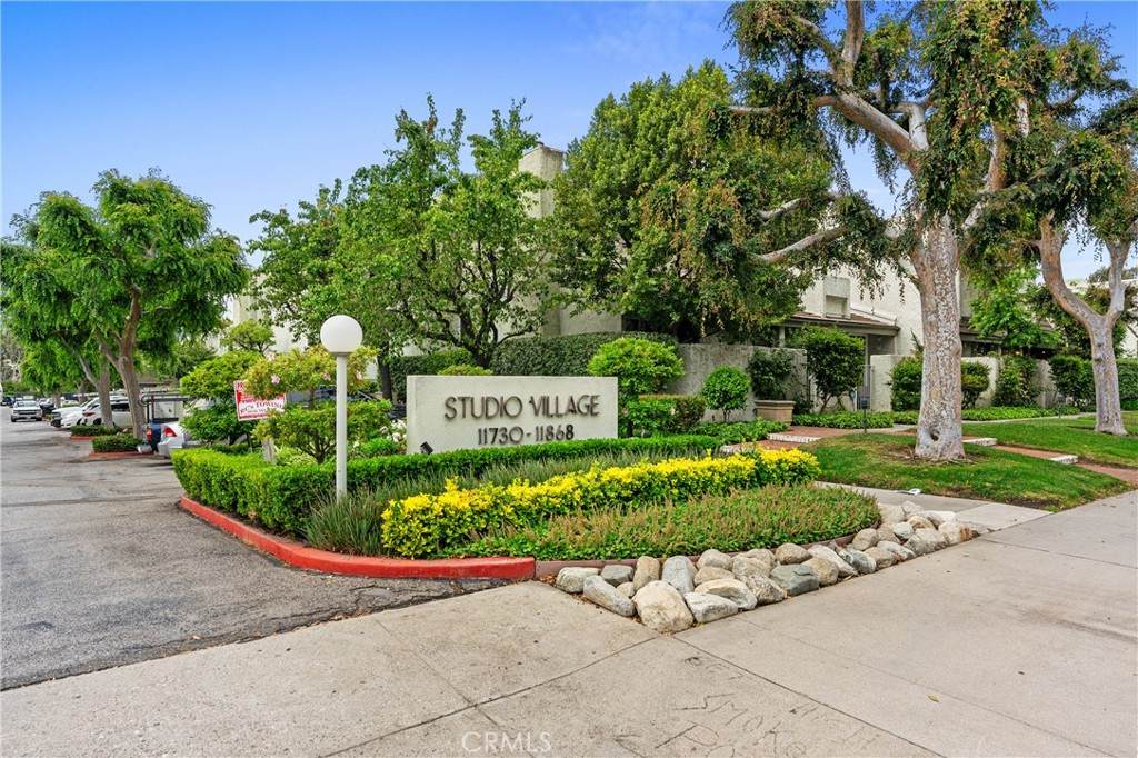 11836 Moorpark Street - Photo 1