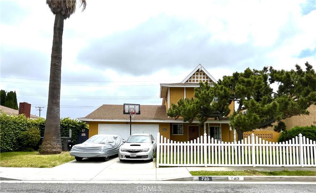 720 Acoma Drive - Photo 1