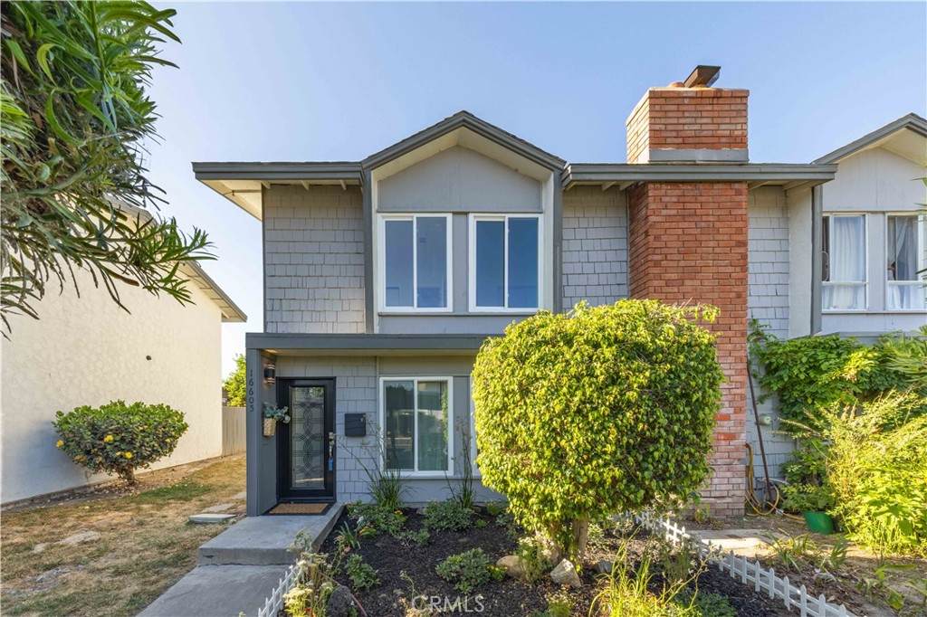 16605 Montego Way - Photo 1