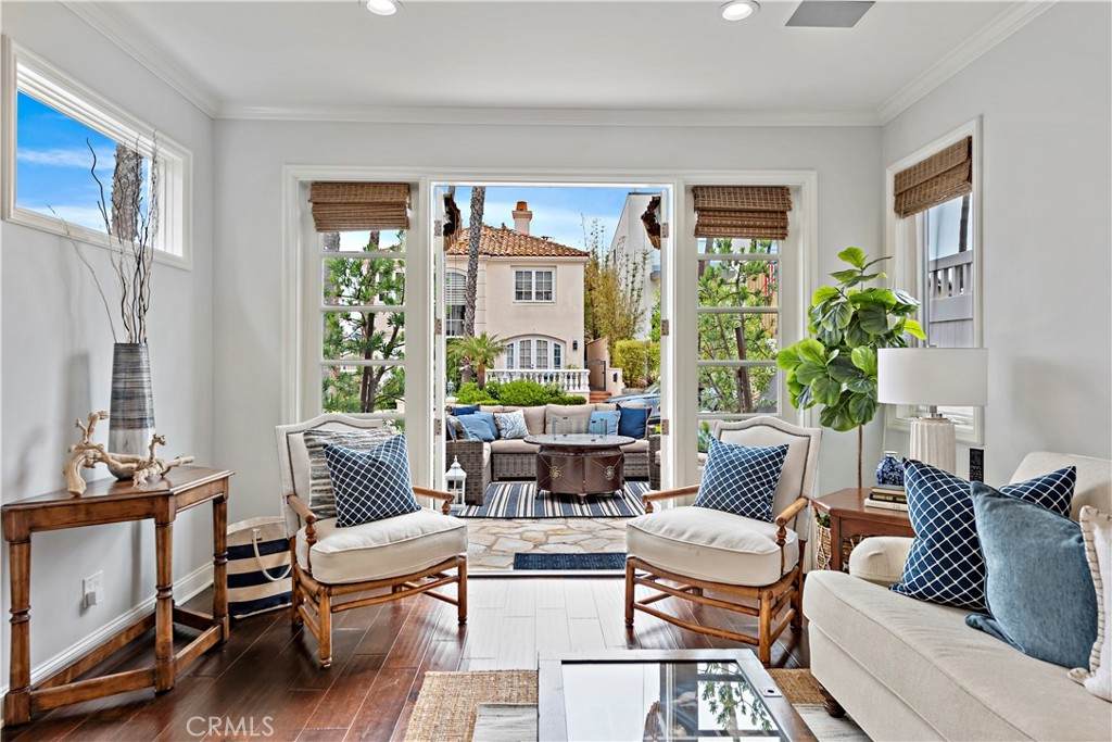 315 Goldenrod Avenue - Photo 1