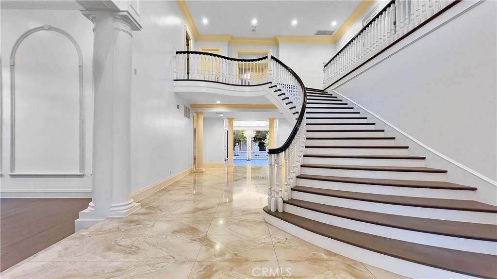 710 Rodeo Drive - Photo 1