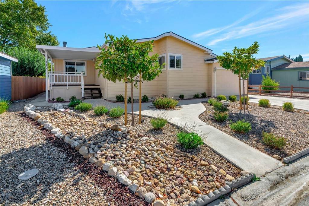 1220 Bennett Way - Photo 1
