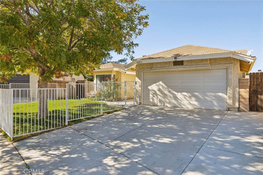 36913 Tobira Drive - Photo 1