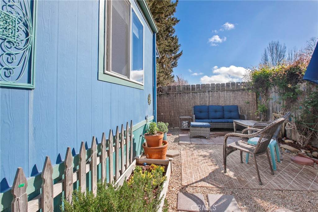 133 Paloma Dr - Photo 1