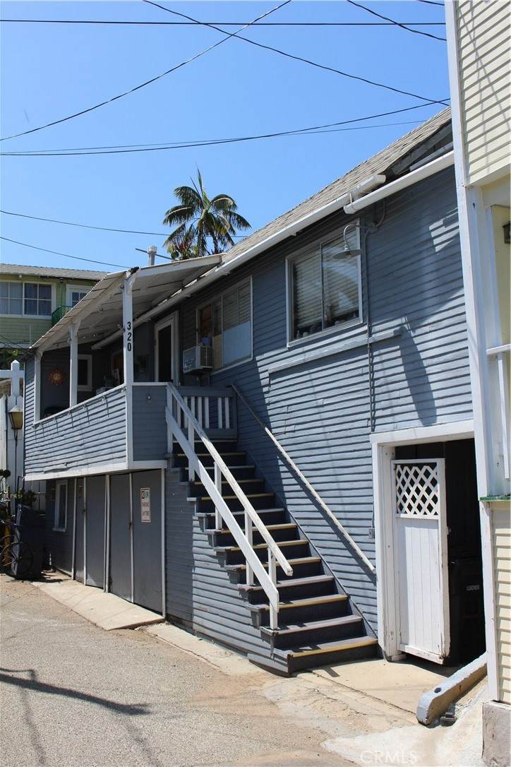 320 Metropole Avenue - Photo 1