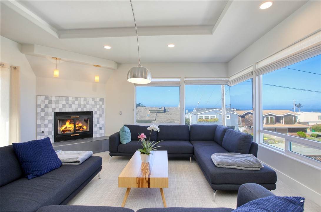 1850 Laurel Place - Photo 1