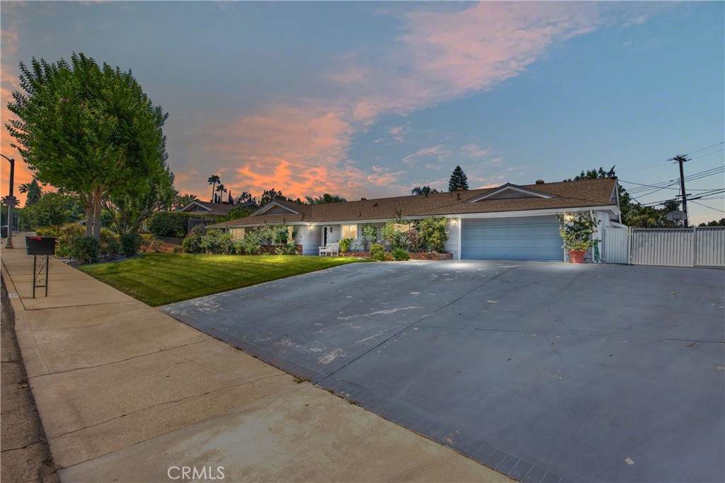 5169 Telefair Way - Photo 1