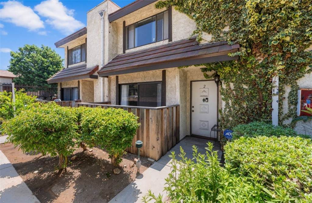 9525 Sylmar Avenue - Photo 1