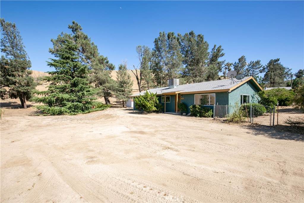 46404 Kings Canyon Road - Photo 1