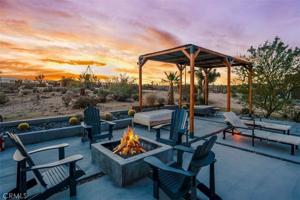 59427 La Crescenta Drive - Photo 1