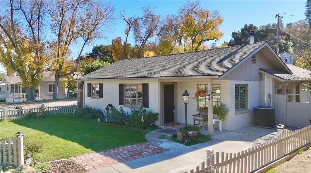 144 12th Street - Photo 1