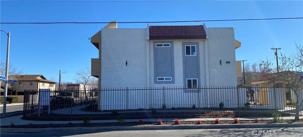454 Avenue Q3 - Photo 1