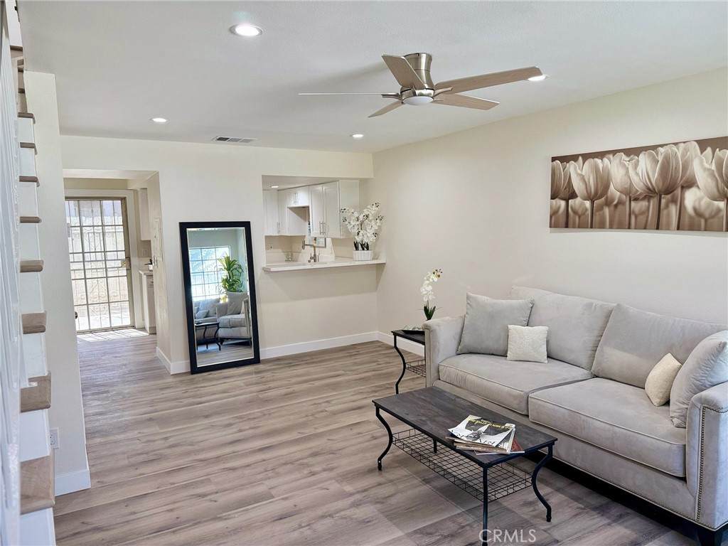 810 Compton Blvd - Photo 1