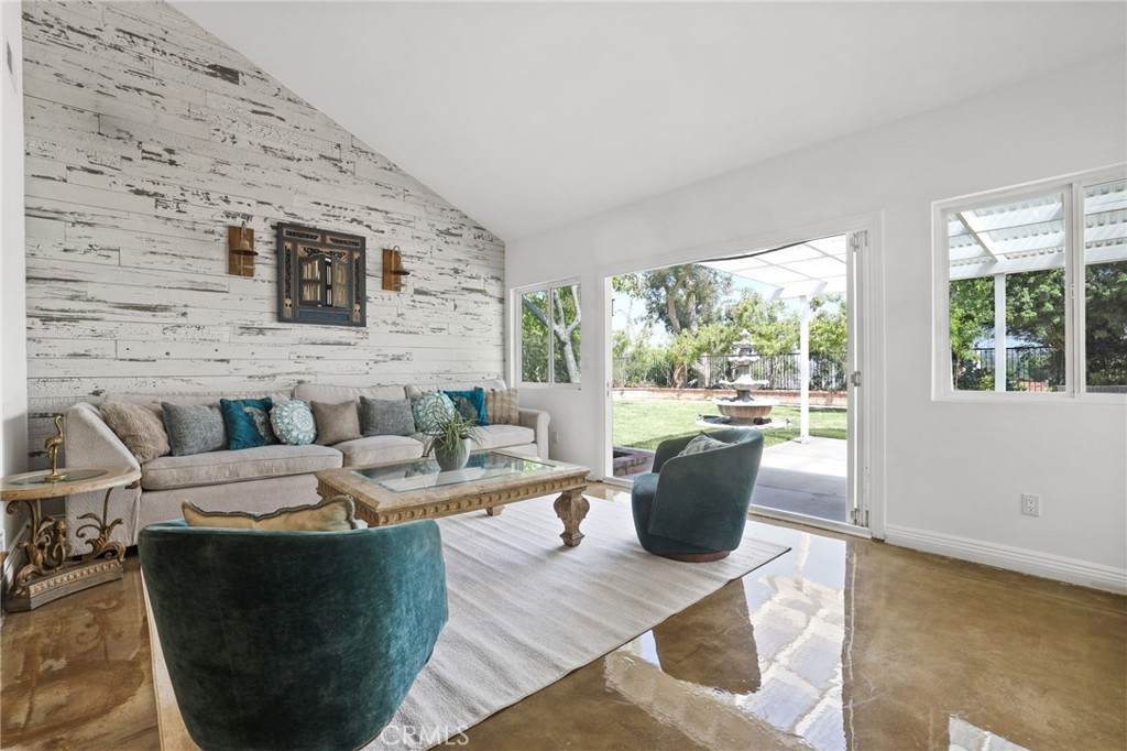 463 Westridge Circle - Photo 1