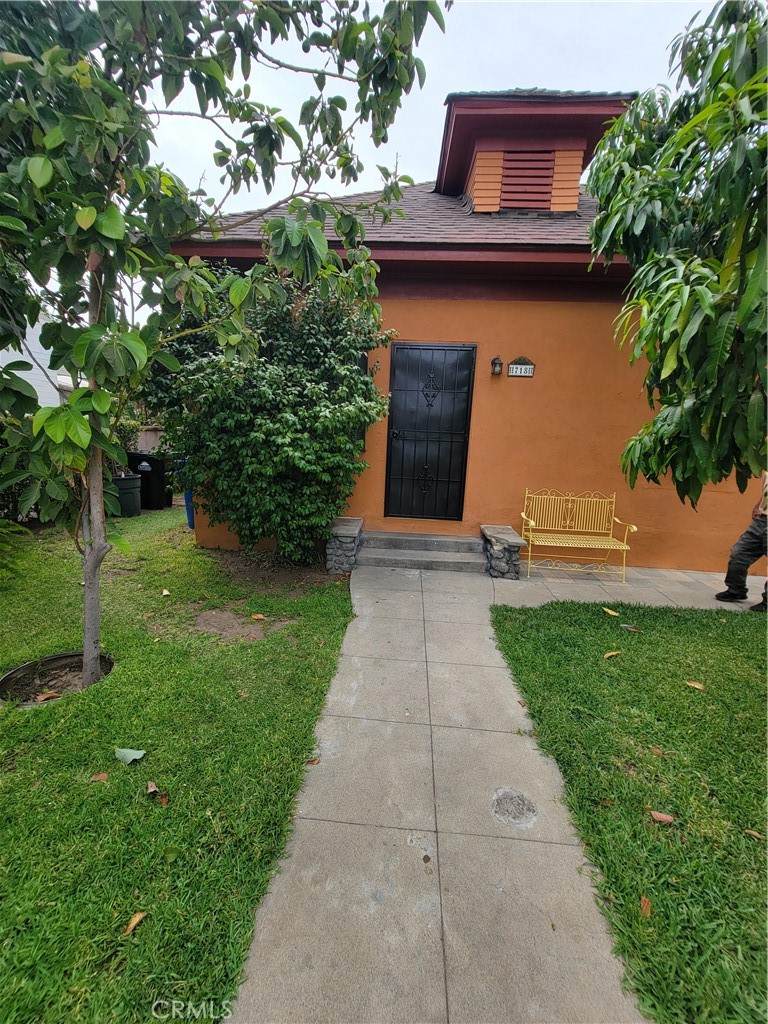718 Vine Avenue - Photo 1