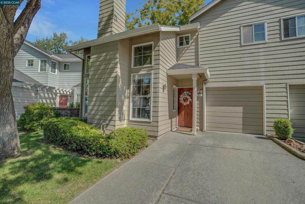 235 Pebblecreek Ct - Photo 1