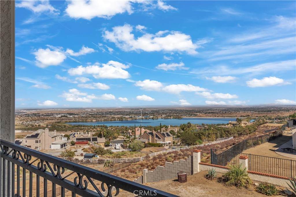 345 Lakeview - Photo 1