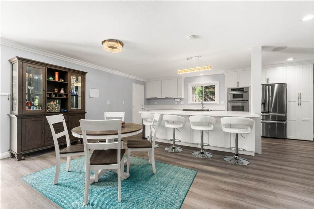 1170 Gleneagles - Photo 1