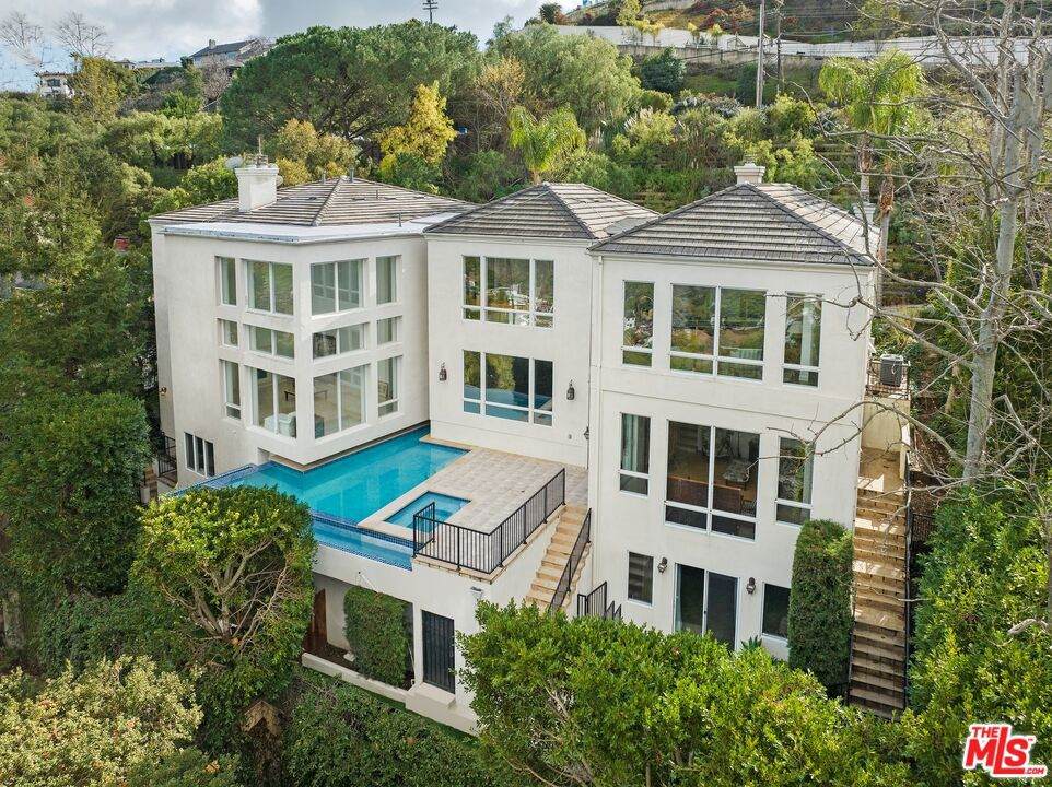 14435 Mulholland Drive - Photo 1