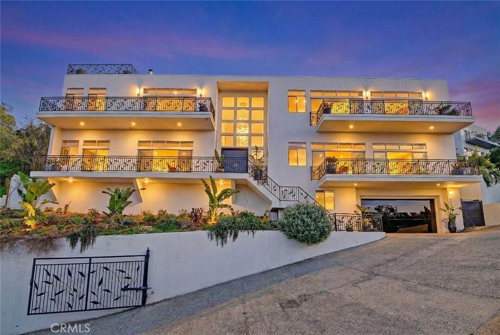 3952 Oakfield Drive - Photo 1