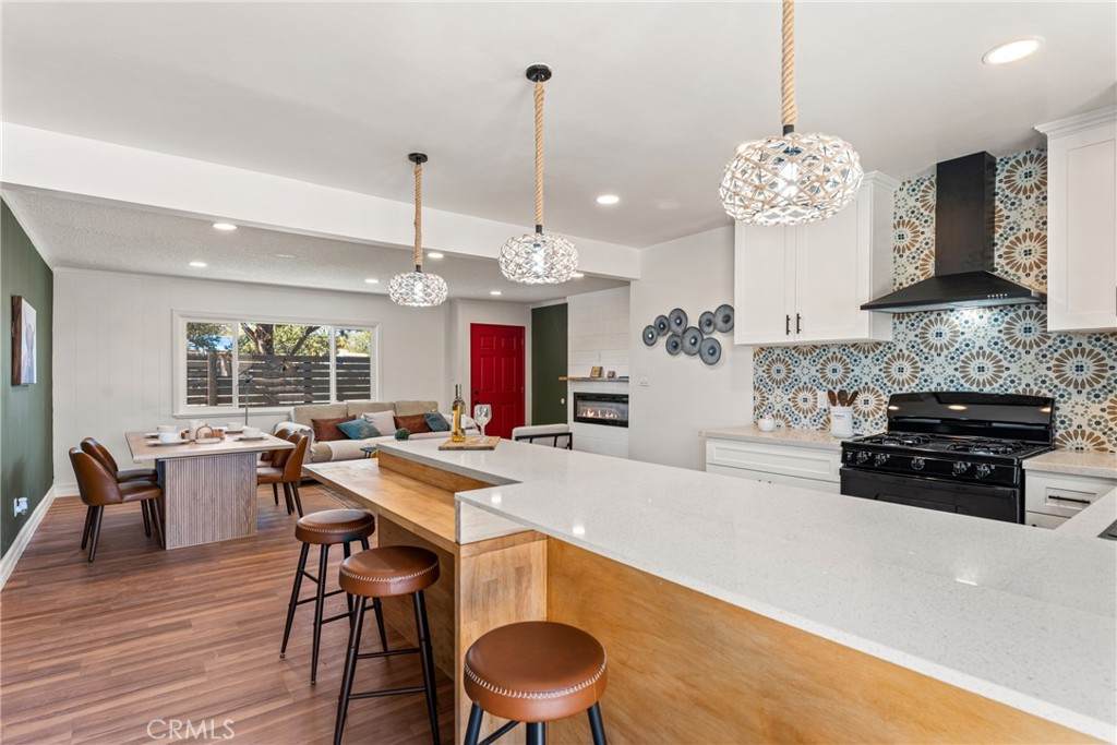 9925 Redwood - Photo 1
