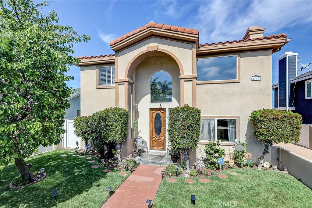 2313 Nelson Avenue - Photo 1