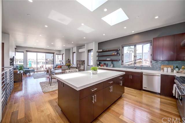 432 Marine Avenue - Photo 1