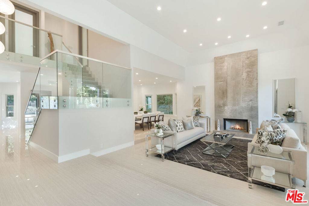 9876 Gloucester Drive - Photo 1