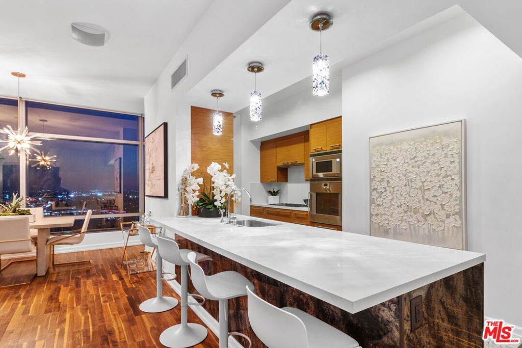 900 Olympic Boulevard - Photo 1