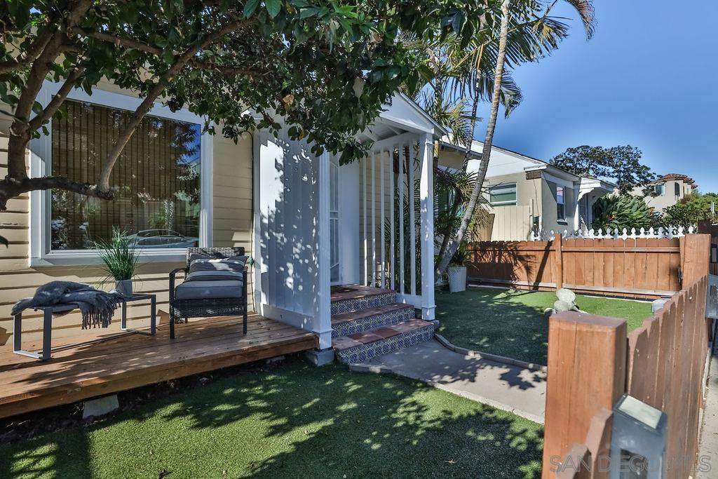 1638 Sunset Cliffs Boulevard - Photo 1