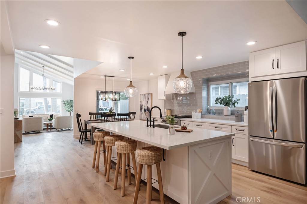 714 Redwood Avenue - Photo 1